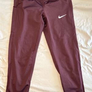 Nike Burgundy cropped leggings